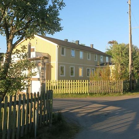 Vallersviks Vandrarhem Aenggarden Frillesås 外观 照片