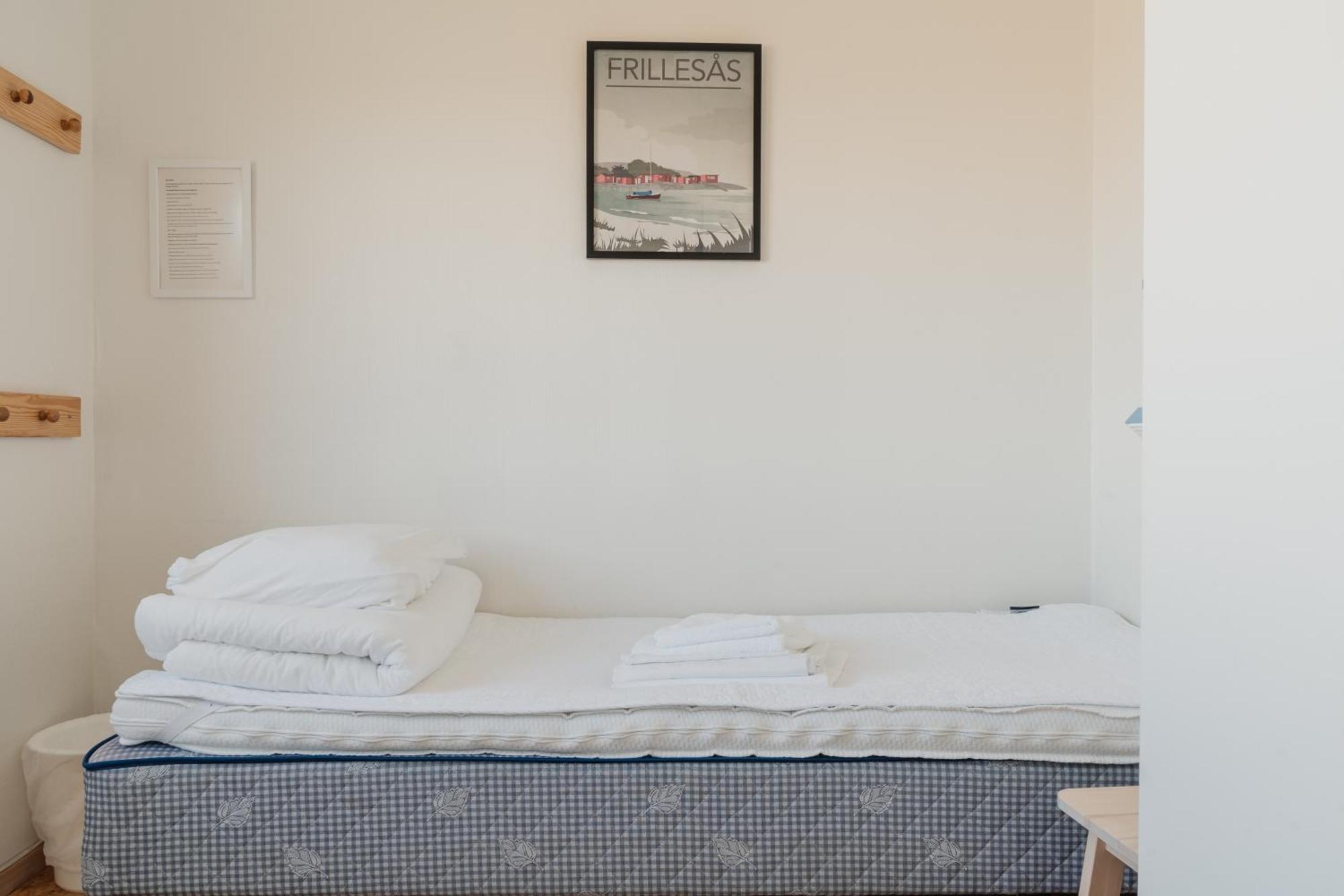 Vallersviks Vandrarhem Aenggarden Frillesås 外观 照片