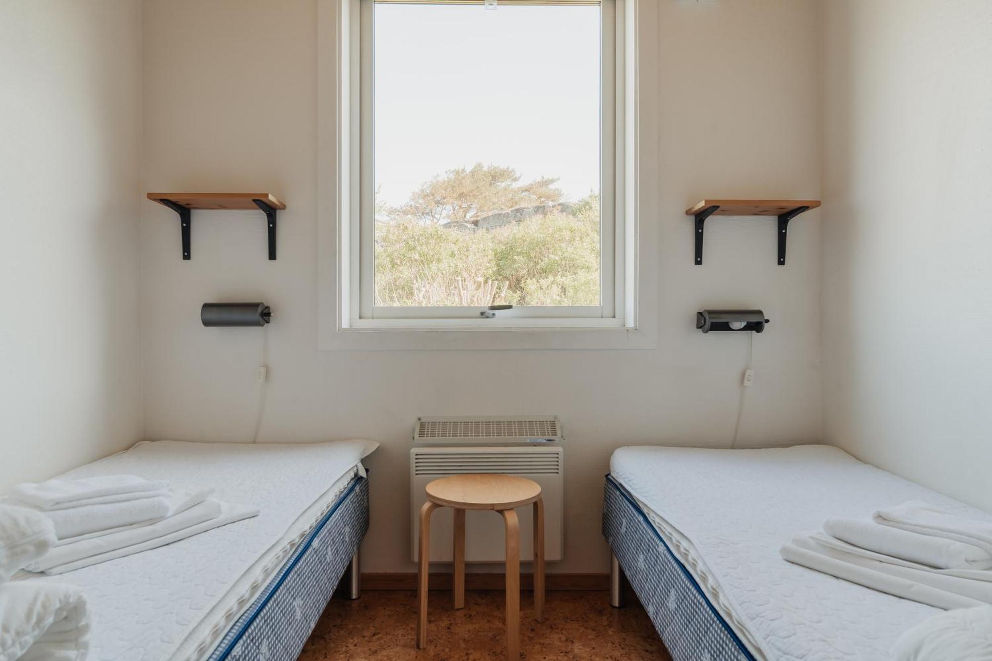 Vallersviks Vandrarhem Aenggarden Frillesås 外观 照片