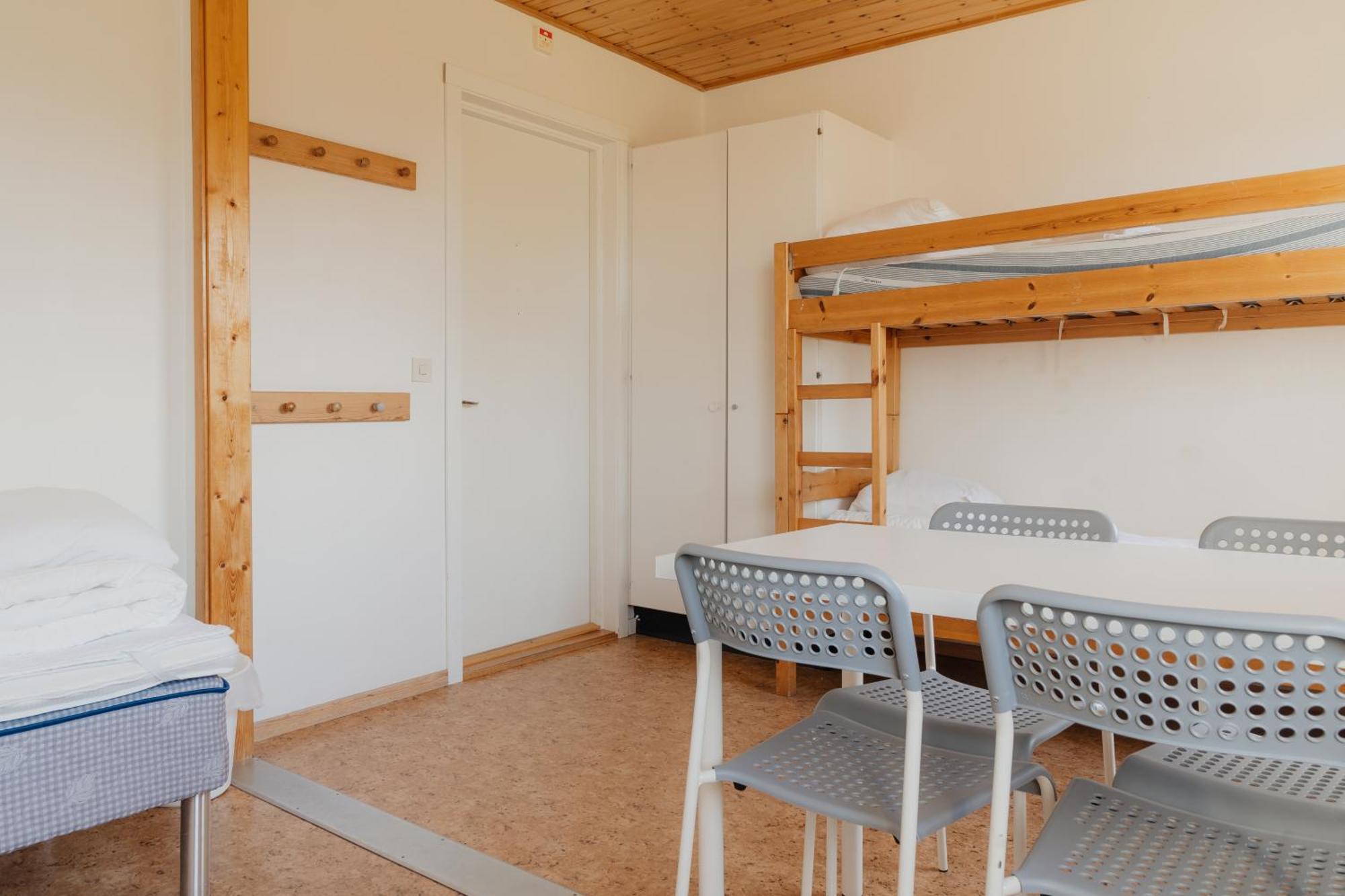 Vallersviks Vandrarhem Aenggarden Frillesås 外观 照片